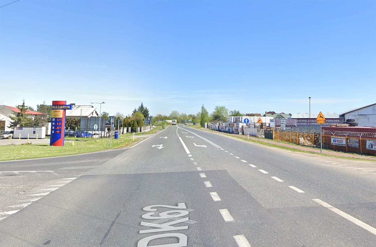 Nowy Dwór Mazowiecki. Kolizja trzech samochodów. Sprawcą kierowca BMW