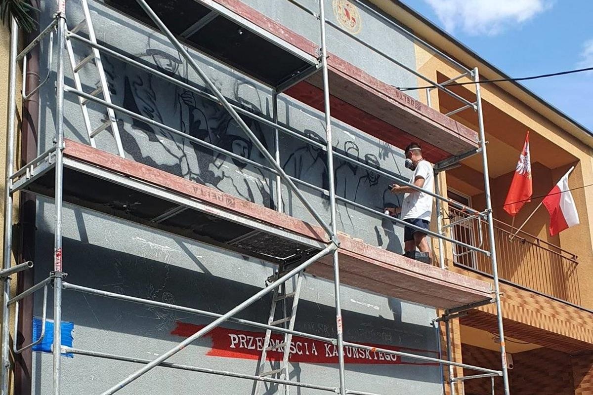 Czosnów. W Kazuniu Nowym powstaje mural upamiętniający obrońców Przedmościa Kazuńskiego