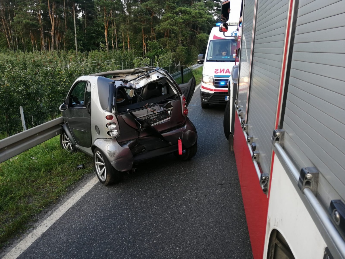 Pomiechówek. Najechanie na tył pojazdu przyczyną kolizji trzech aut na DK62 w Wójtostwie