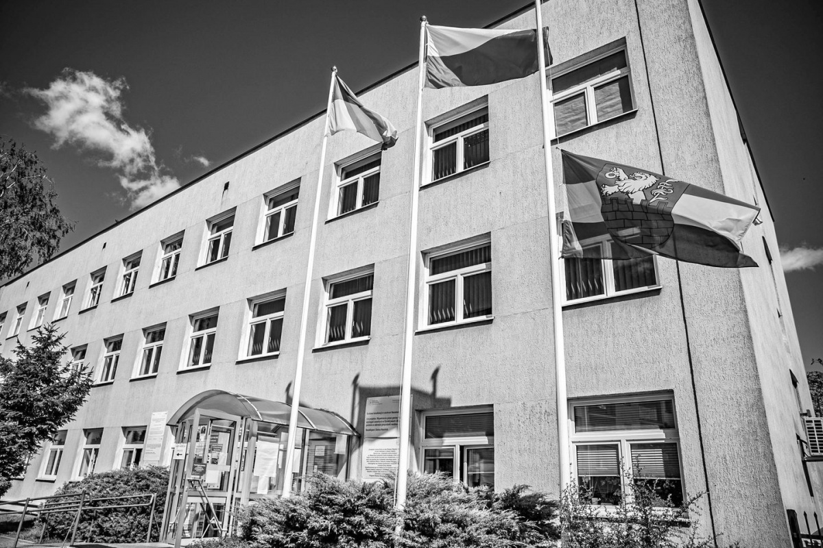 Gmina Nasielsk ogłosiła żałobę w związku z katastrofą samolotu w Chrcynnie