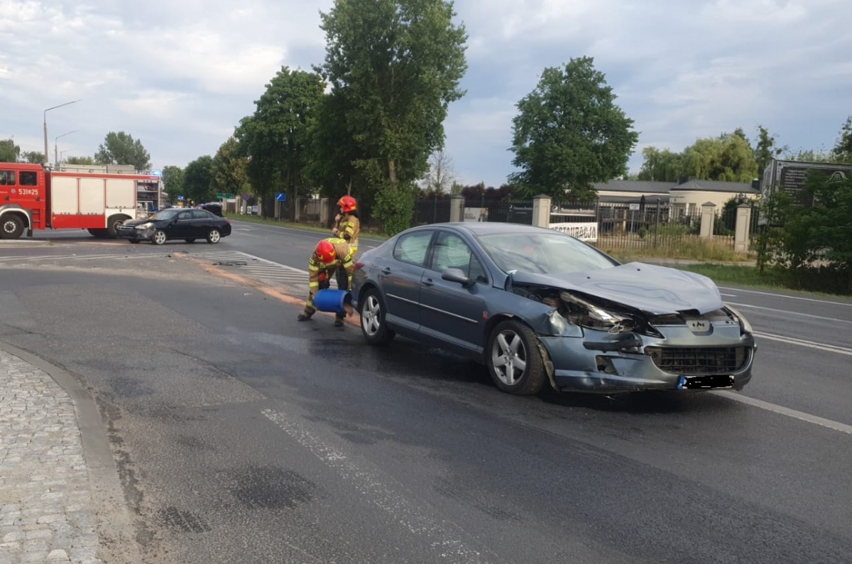 Nowy Dwór Mazowiecki. Dwie kolizje drogowe na DK85 w odstępie kilku minut