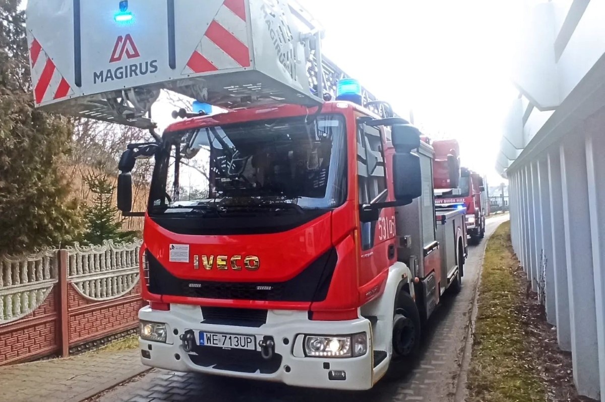 Nowy Dwór Mazowiecki. Pożar sadzy w domu jednorodzinnym przy ulicy Leśnej. Interweniowała Straż Pożarna