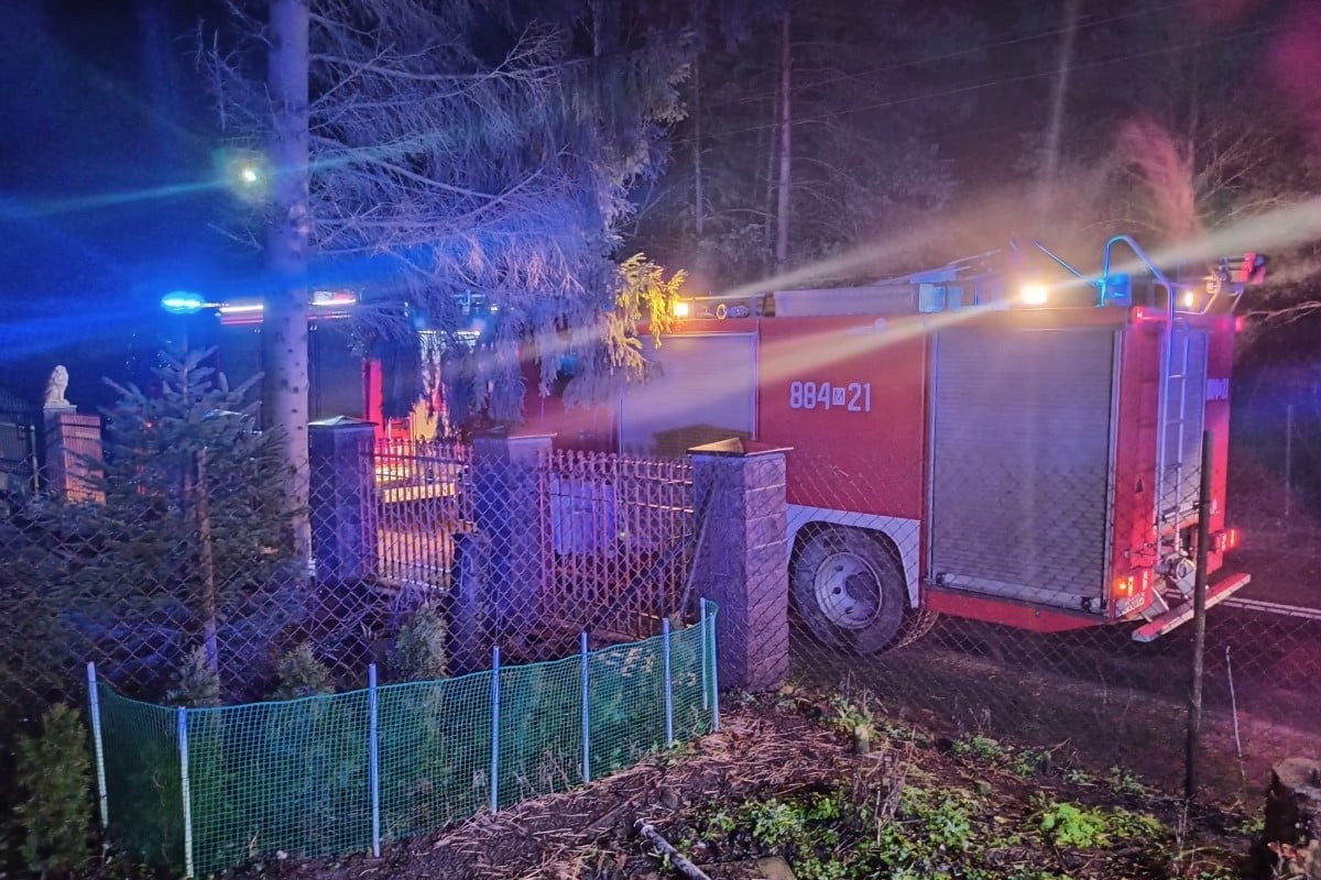 Pomiechówek. Pożar sadzy w domu jednorodzinnym w Śniadówku