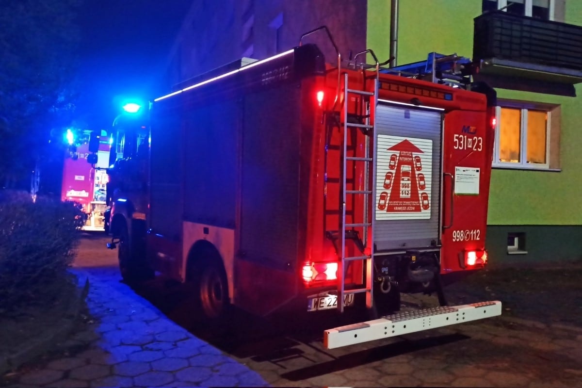 Nowy Dwór Mazowiecki. Podpalenia śmietników na terenie miasta. Policja szuka sprawcy