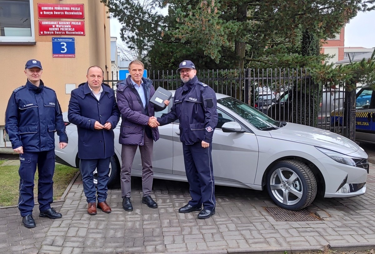 Czosnów/Pomiechówek. Policja ma nowy nieznakowany wóz. To Hyundai Elantra