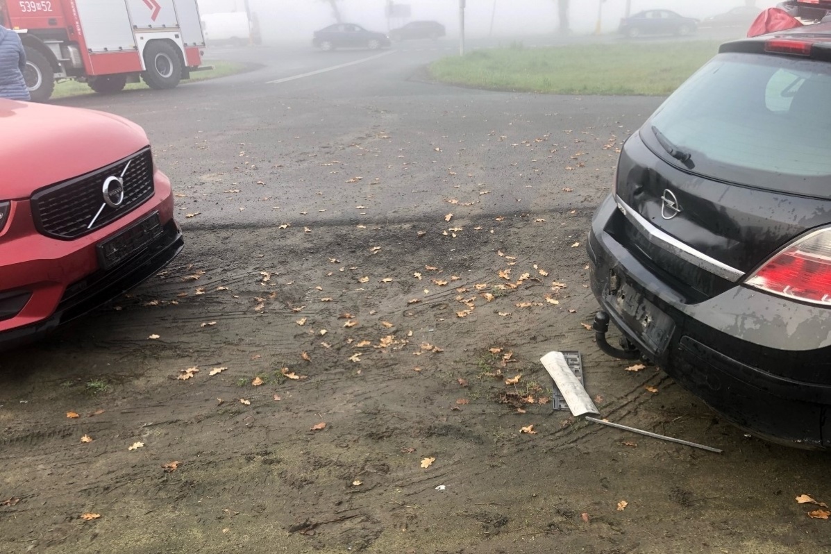 Zakroczym. Zderzenie Volvo i Opla na S7 w Strubinach.  Kierująca szwedzkim autem ukarana mandatem