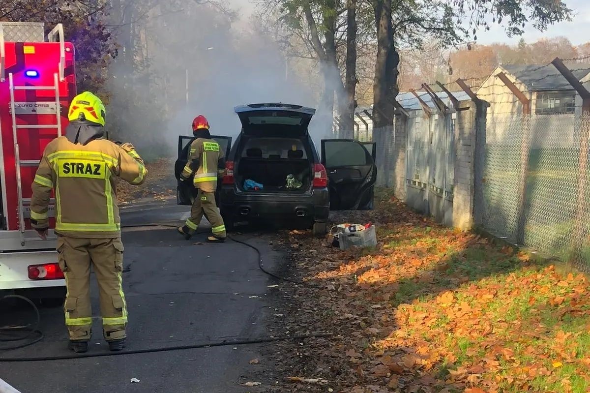 Nowy Dwór Mazowiecki. Pożar samochodu osobowego przy ulicy Ledóchowskiego