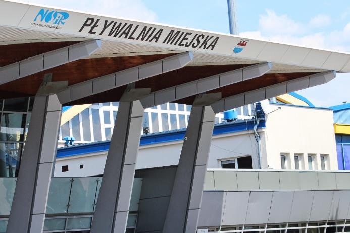 Nowy Dwór Mazowiecki. Zamknięto miejską pływalnię przez podwyższony wskaźnik chloru. Zawinił przestarzały system filtracji wody?