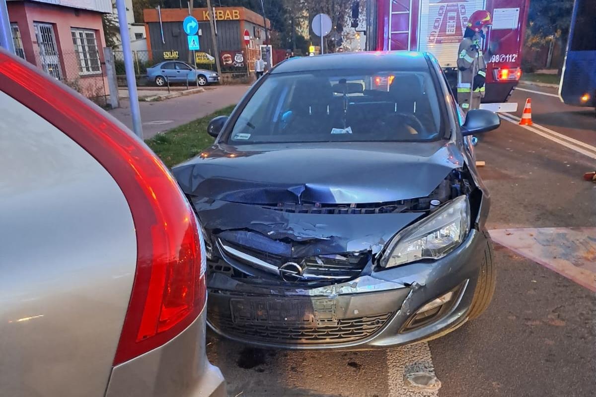 Nowy Dwór Mazowiecki. Kolizja na Paderewskiego. Na miejscu interweniowały służby ratownicze