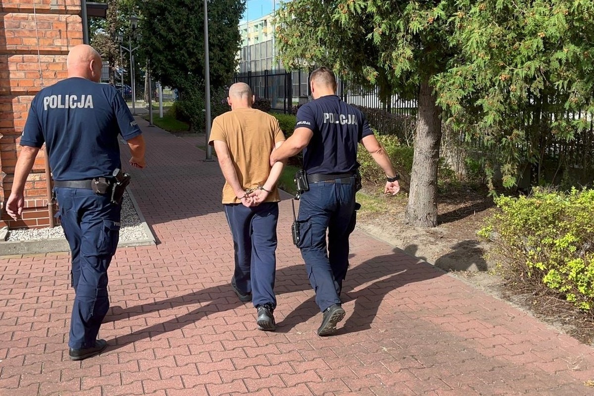 Nowy Dwór Mazowiecki. Zarzuty i areszt tymczasowy dla 44-latka, który spowodował śmiertelny wypadek na Warszawskiej