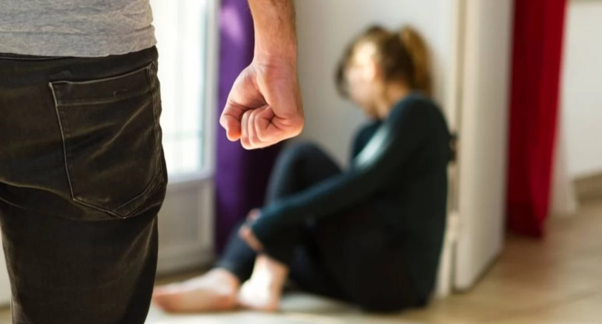 Nowy Dwór Mazowiecki. 61-latek znęcał się nad żoną. Policjanci odizolowali agresora od pokrzywdzonej