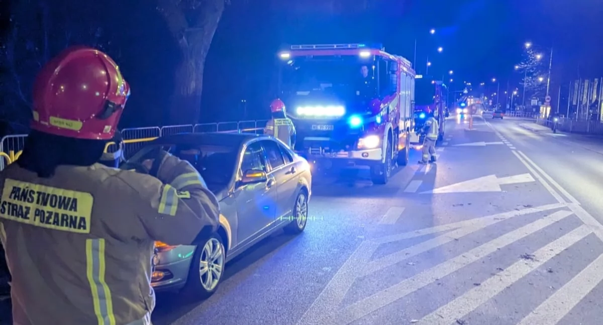 Nowy Dwór Mazowiecki. Zderzenie trzech aut na Morawicza. Kierowca Mercedesa, który był sprawcą kolizji został ukarany mandatem