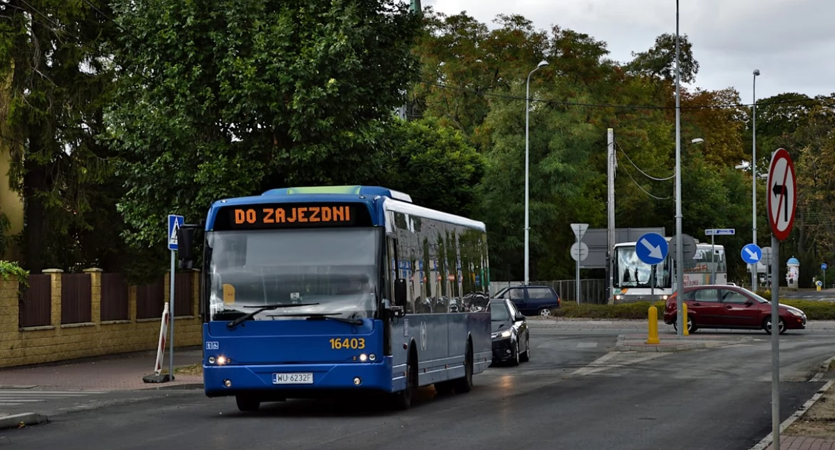 Spór o komunikację miejską w Nowym Dworze Mazowieckim: Zarzuty o dezinformację