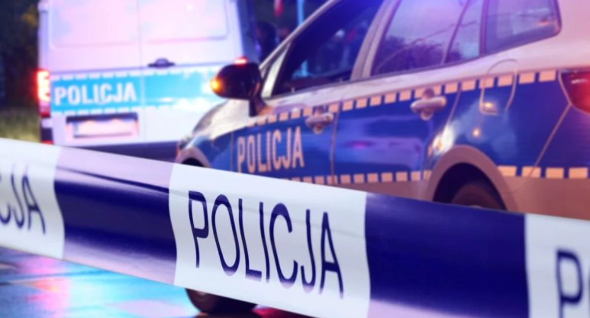 Nowy Dwór Mazowiecki. 53-latka ukradła w sklepie etui z dokumentami. Policjanci zatrzymali kobietę w mieszkaniu na terenie miasta