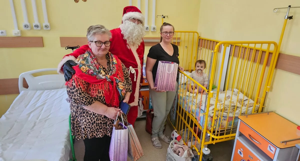 Mikołajkowa magia w Nowodworskim Centrum Medycznym. Odwiedziny Świętego Mikołaja