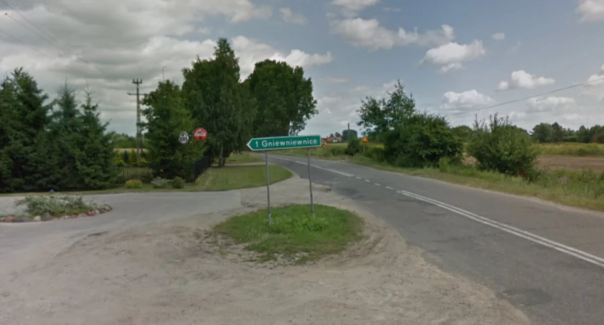 Błędne oznakowanie miejscowości przy drodze wojewódzkiej 575 w gminie Leoncin