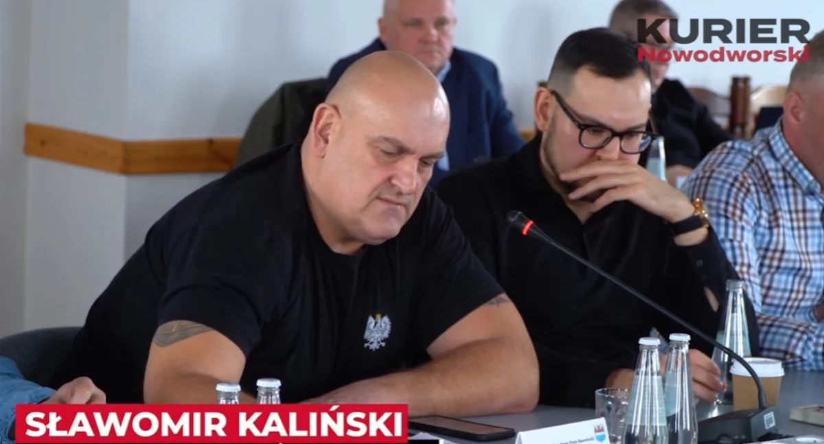 NDM.  „Stary układ przegrał te wybory”. Ostra dyskusja między radnymi i deweloperem. O co chodziło radnemu Kalińskiemu? 