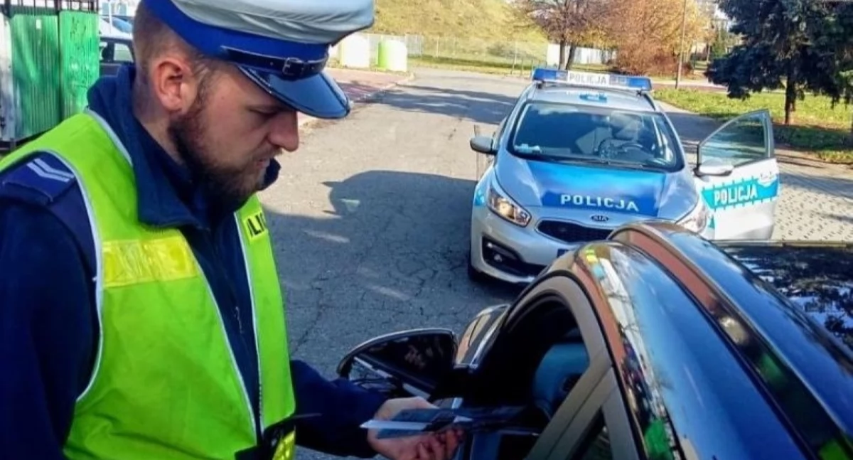 Zakroczym. W Swobodni policjanci zatrzymali kierowcę, który wsiadł za kierownicę auta pomimo dożywotniego zakazu. 47-latkowi grozi kara do 5 lat więzienia