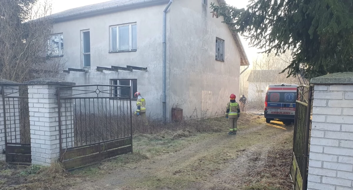 Czosnów. Zatrucie tlenkiem węgla w domu w Janowie-Mikołajówce. Nie żyje 50-letni mężczyzna