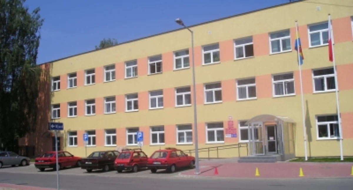 Jakie samochody ma Urząd Miejski w Nasielsku i czym jeździ burmistrz? Odpowiedzi na pytania mieszkańca 