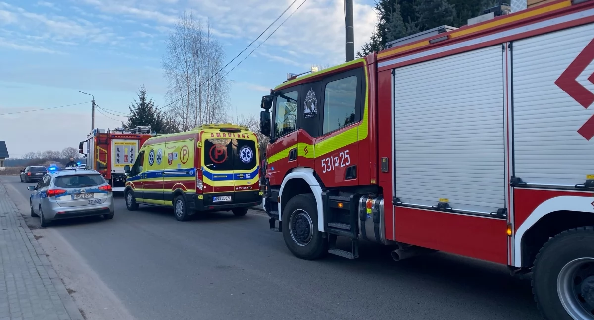 Nasielsk. Kierowca motoroweru uderzył w krawężnik i doznał obrażeń. 25-latek został przetransportowany do szpitala