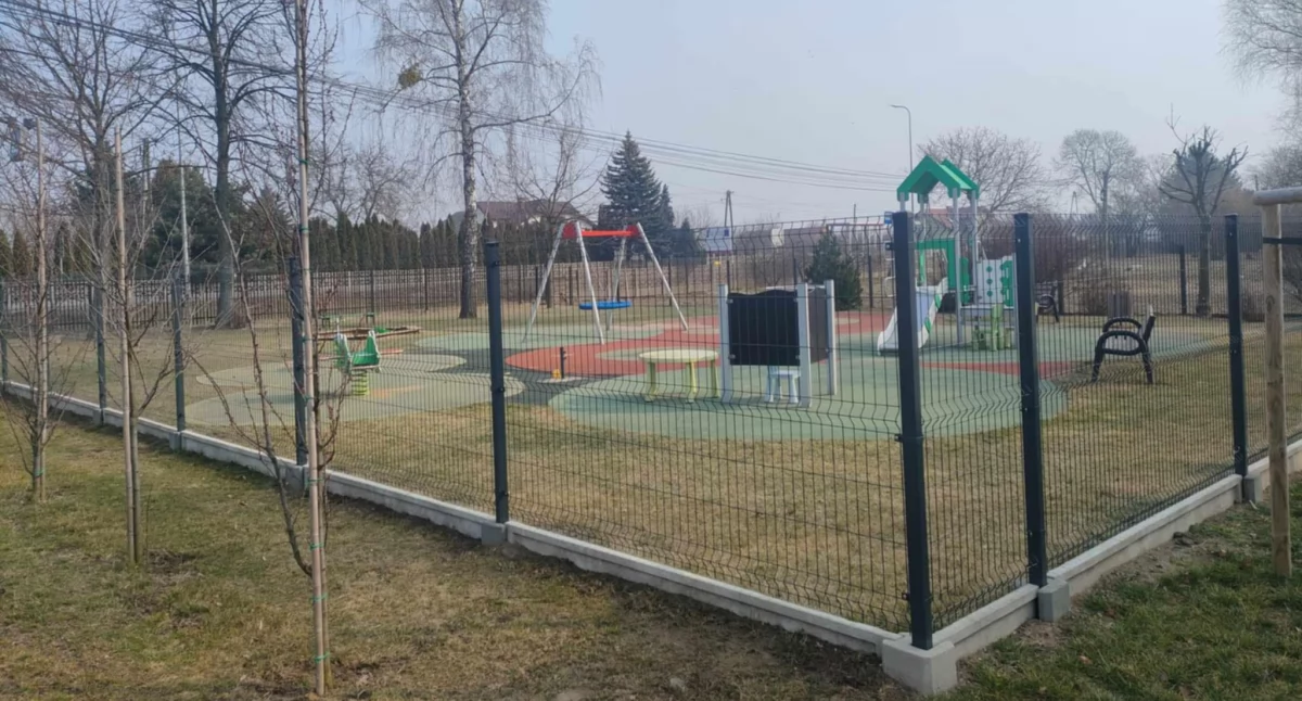 Zakroczym: 300 tys. na przebudowę placu zabaw przy Gminnym Klubie Dziecięcym w Wygodzie Smoszewskiej