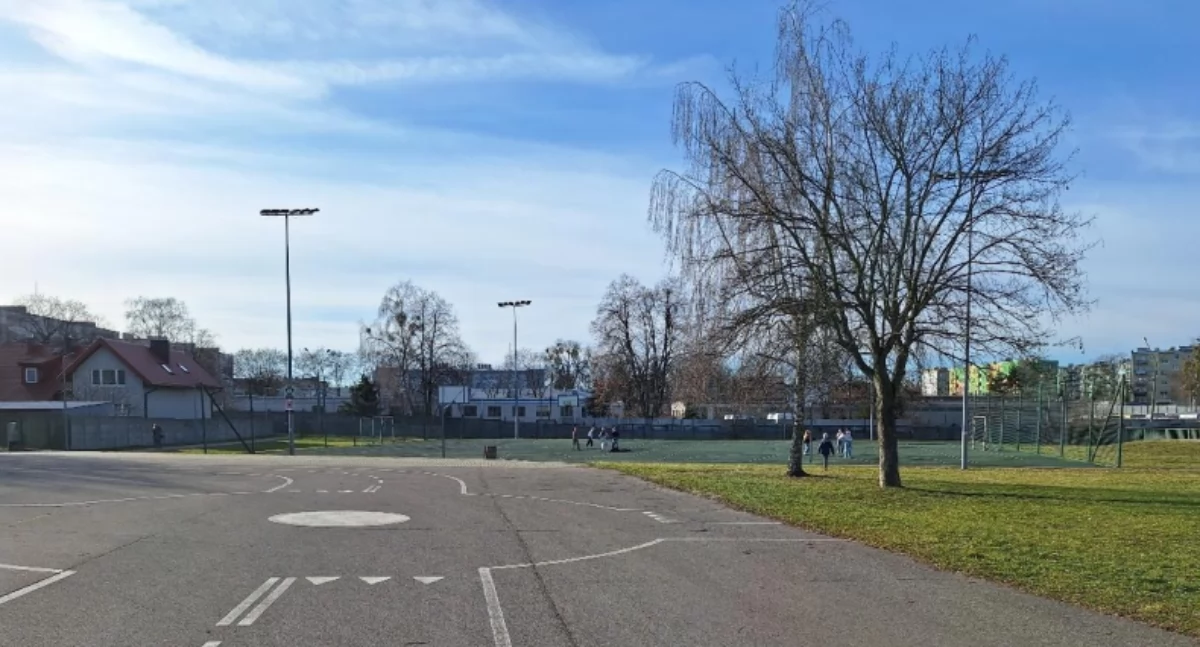 Nowa Hala Sportowa przy Szkole Podstawowej im. Janusza Kusocińskiego w Nowym Dworze Mazowieckim. Ruszyło postępowanie na projekt i budowę 