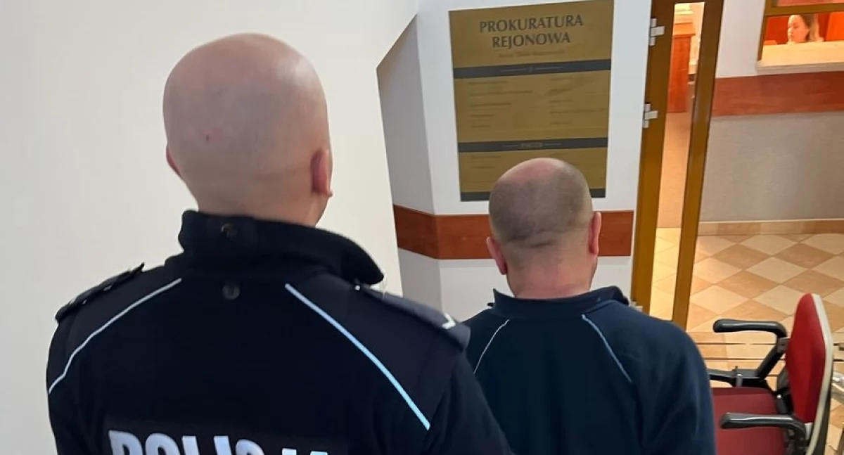 Nowy Dwór Mazowiecki. Ciało mężczyzny w mieszkaniu na os. Pólko. Jeden z zatrzymanych usłyszał zarzuty. Grozi mu dożywocie (aktualizacja)