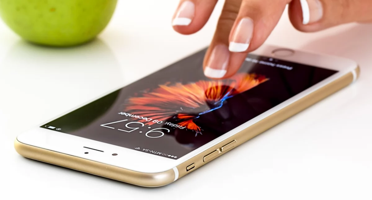 Telefon służbowy, prywatne rozmowy - czy w Nasielsku obowiązują jasne zasady?