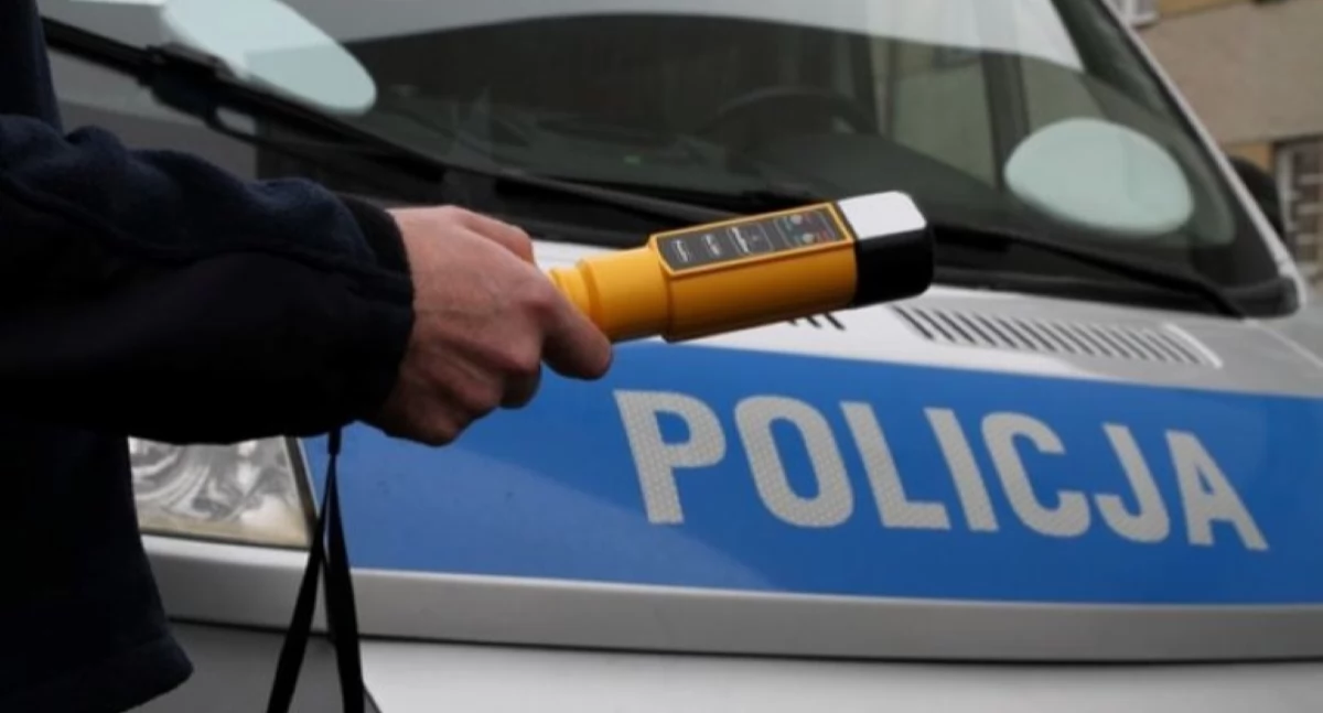Czosnów. 40-latek pomimo blisko 4 promili w organizmie wsiadł za kierownicę auta. Pijany kierowca został zatrzymany przez świadka na trasie S7