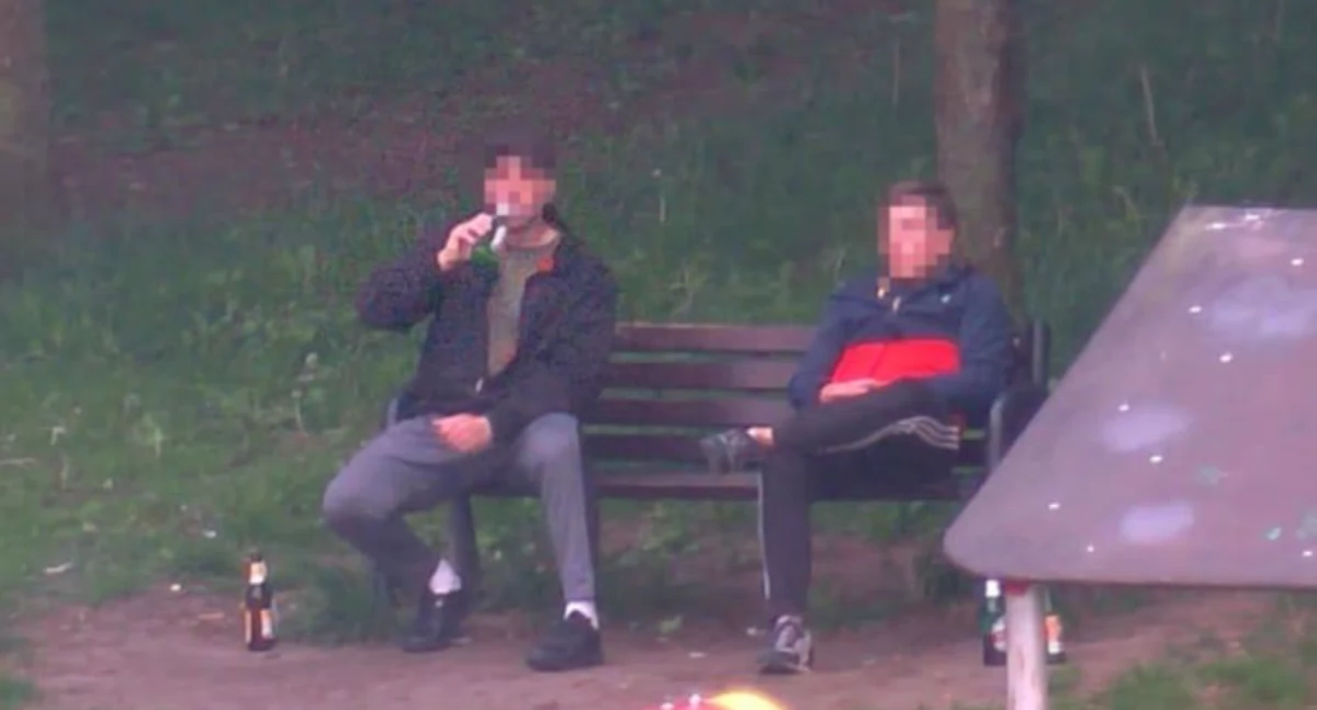 Nowy Dwór Mazowiecki: Alkohol na placu zabaw przy Młodzieżowej – szybka reakcja monitoringu miejskiego
