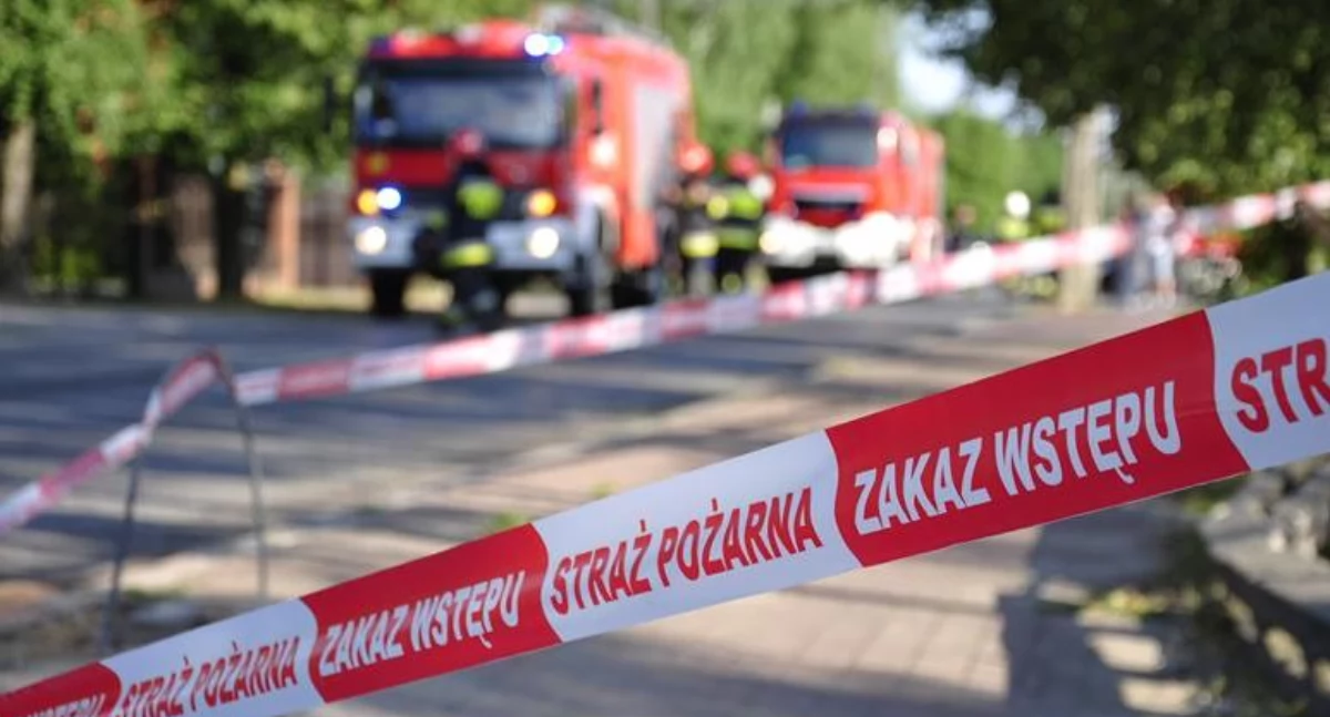 Nasielsk. Pożar sadzy w domu jednorodzinnym w Malczynie. Po zakończeniu akcji strażacy sprawdzili dom kamerą termowizyjną i czujnikiem gazu