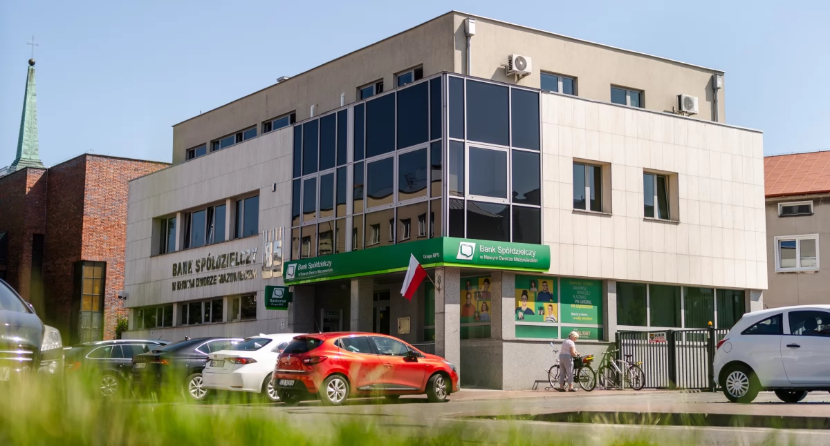 75 lat Banku Spółdzielczego w Nowym Dworze Mazowieckim. Od Gminnej Kasy w Modlinie po nowoczesny bank