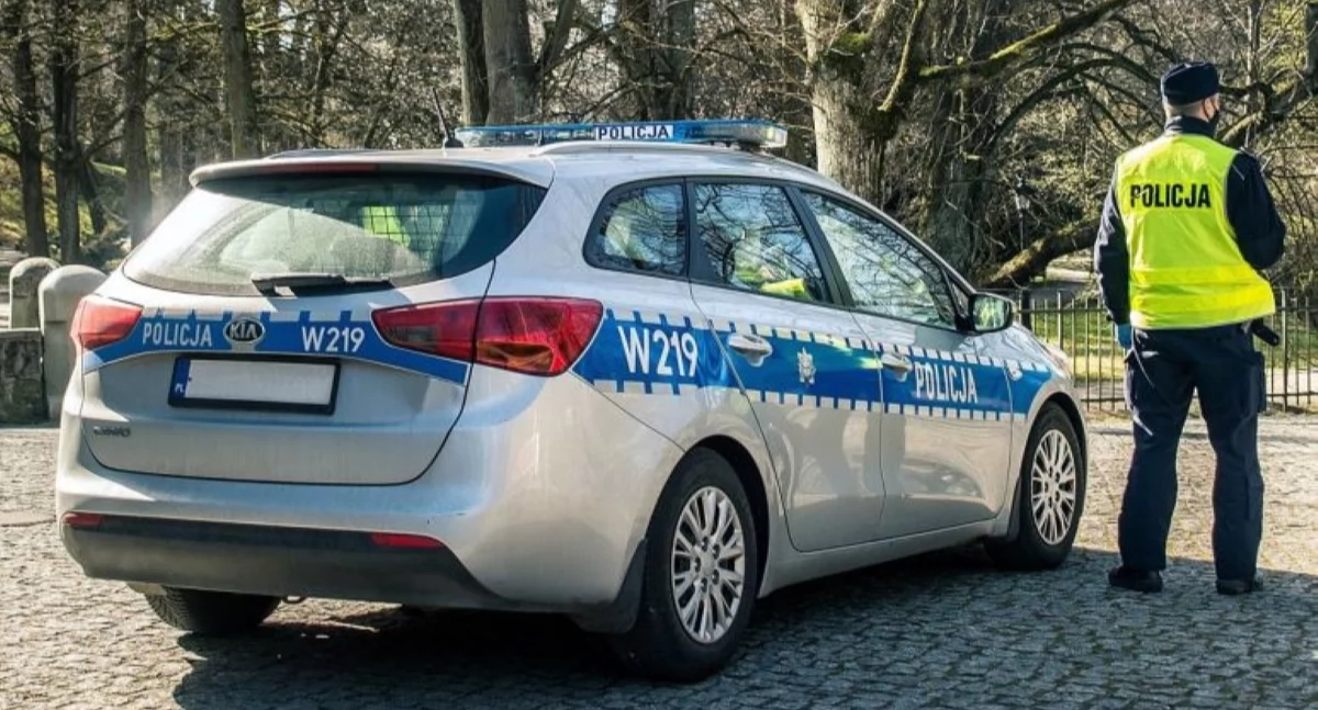 Nasielsk. Policjanci pojechali z interwencją do awantury domowej. Mundurowi zatrzymali 22-latka, u którego znaleźli narkotyki