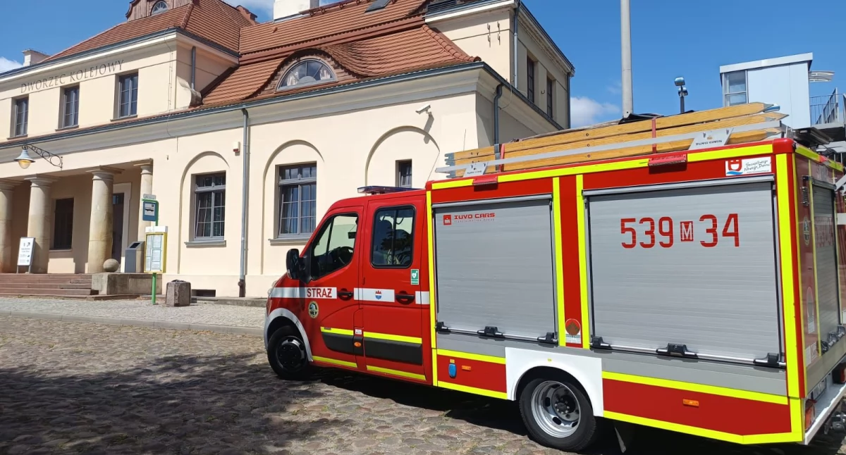 Nowy Dwór Mazowiecki. Kobieta utknęła w windzie na terenie dworca kolejowego. Z pomocą przyszli strażacy