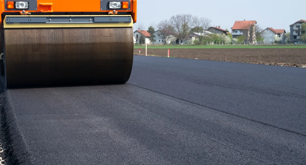 Nowy wiadukt nad DK7 w Kroczewie otwarty – zmiany dla pieszych i kierowców