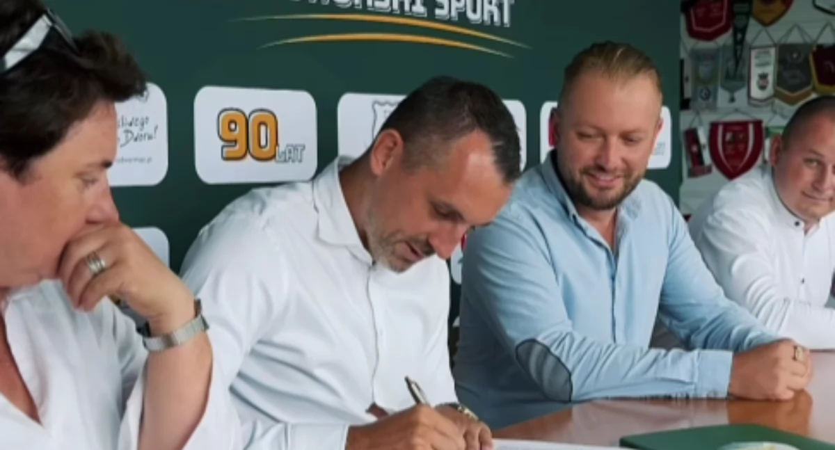 Po 16 latach wrócił do domu! Michał Kucharczyk znów zagra w barwach Świtu 