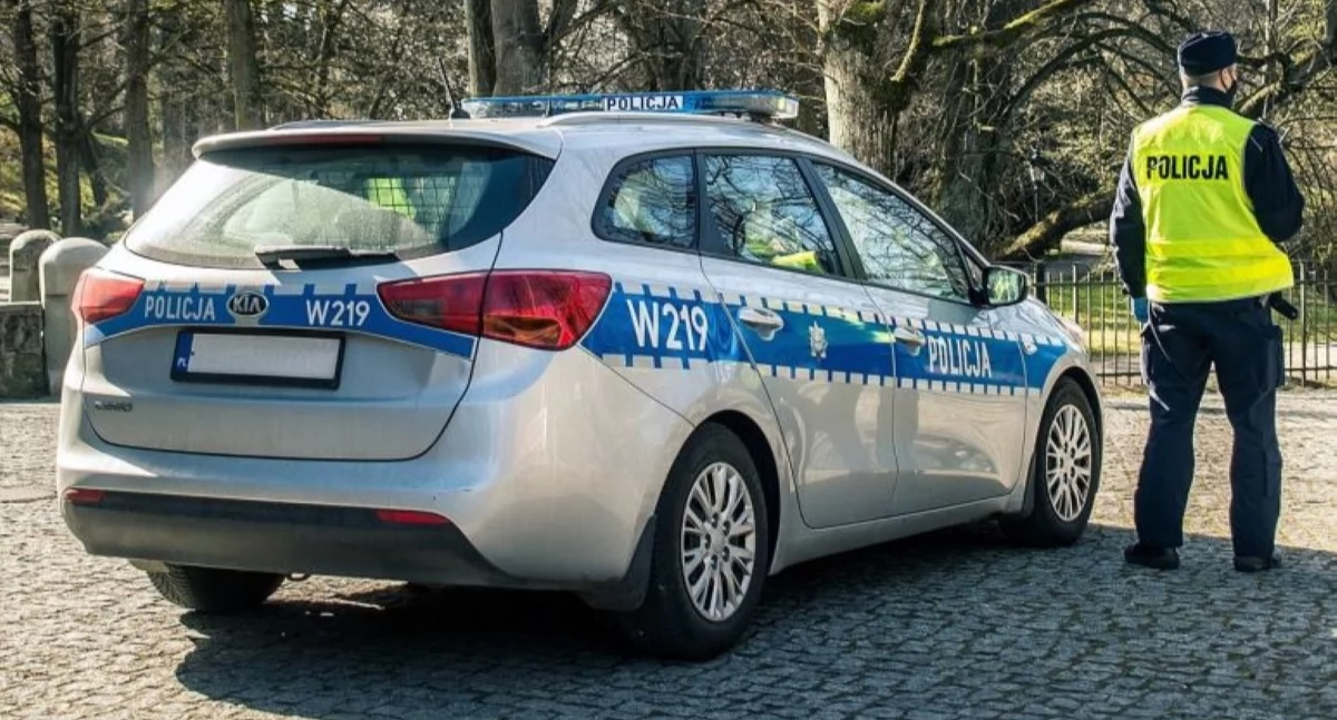 Pomiechówek. Poszukiwany listem gończym 51-latek wpadł podczas policyjnej kontroli drogowej w Wymysłach