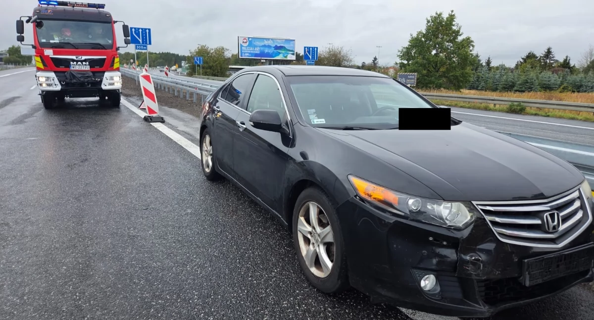 Czosnów. Kierowca Hondy uderzył w tył Mini na trasie S7. Dwie osoby w tym dziecko trafiły do szpitala. Sprawca kolizji odmówił przyjęcia mandatu