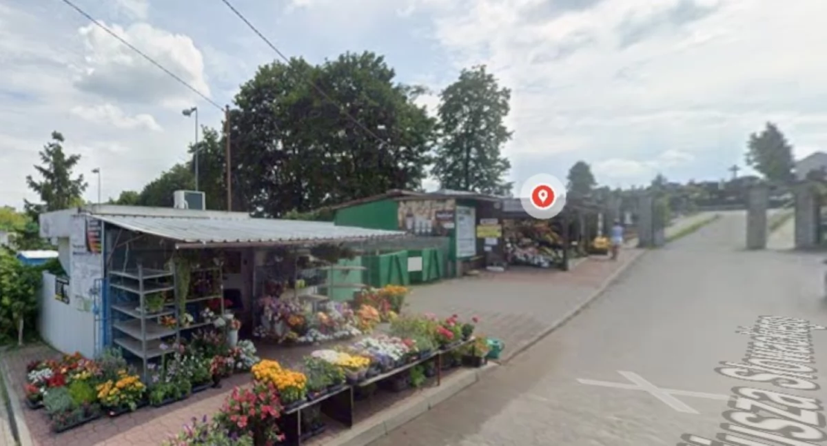 Nowy Dwór Mazowiecki. We Wszystkich Świętych i Zaduszki do cmentarza przy Słowackiego nie będzie można dojechać samochodem. Będą i zakazy wjazdu i tymczasowe drogi jednokierunkowe