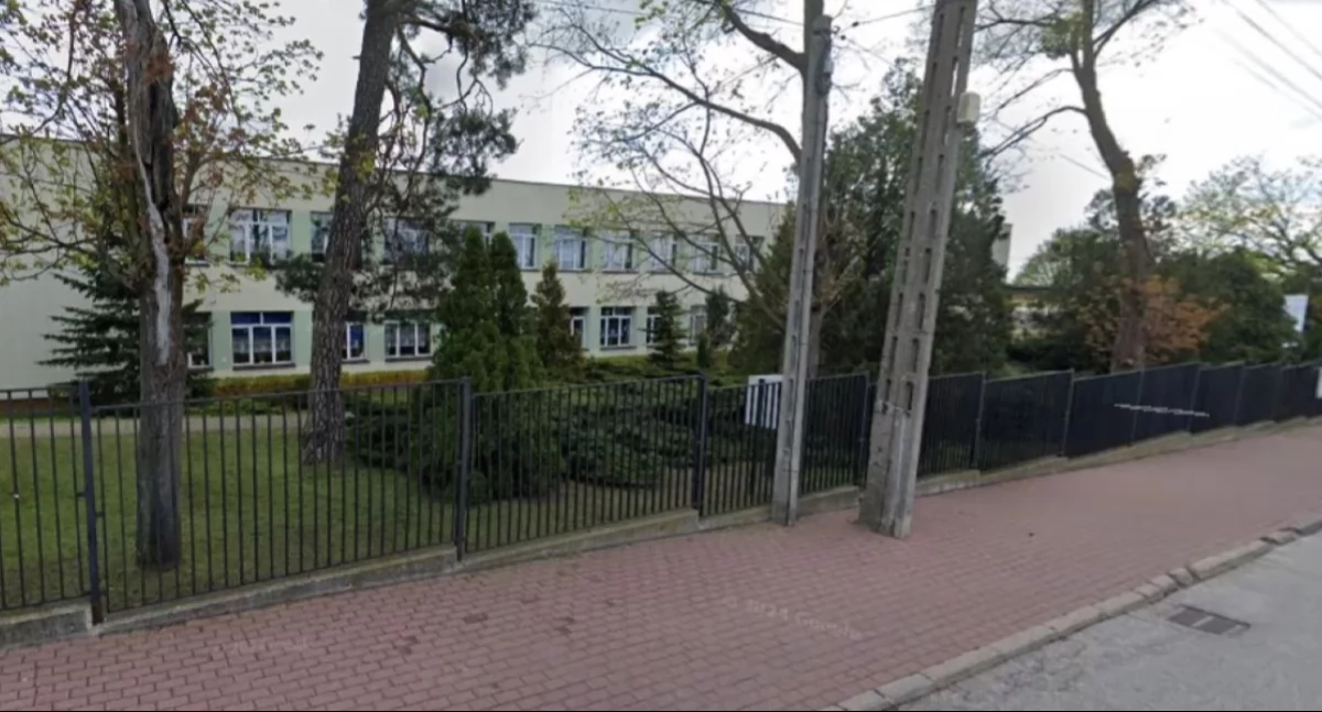 Nowy Dwór Mazowiecki. Rusza budowa nowych wartych blisko 440 tys. zł nawierzchni na boisku i bieżni przy ZSP nr 3