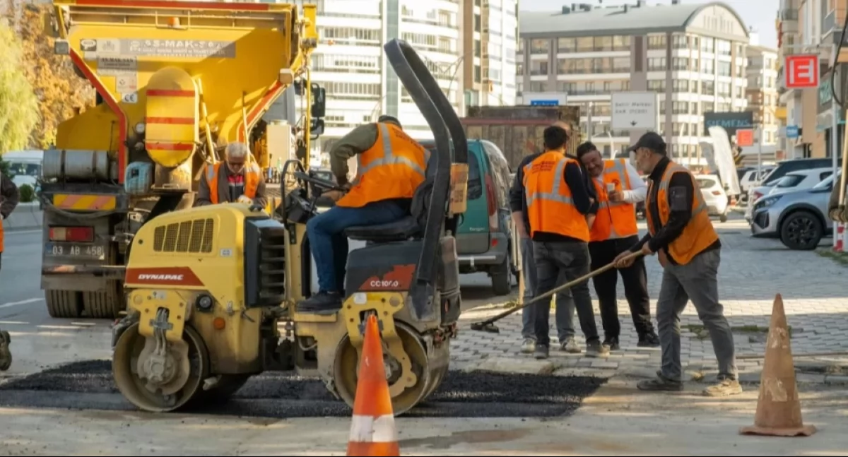 Nowy Dwór Mazowiecki. Wymiana asfaltu i krawężników, regulacja studzienek, malowanie znaków za blisko 800 tys. zł. Będą remonty na drogach
