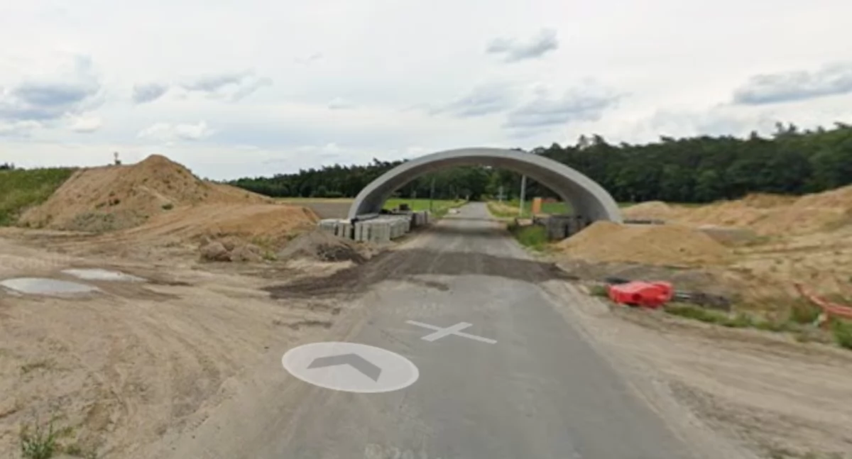 Powiat. Wyleją nowy asfalt na drodze powiatowej we wsi Henrysin w gminie Zakroczym. Trasa ma zostać zmodernizowana jeszcze w tym roku