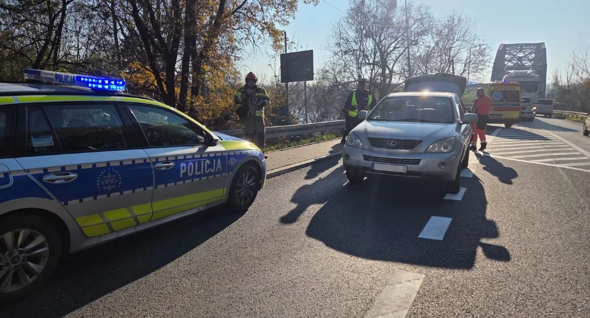 Nowy Dwór Mazowiecki. Zderzenie dacii i lexusa na generała Wiktora Thommée