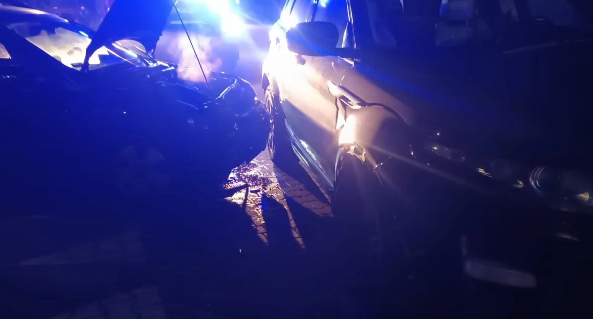 Nowy Dwór Mazowiecki. Zderzenie opla i range rovera na skrzyżowaniu Lipowej i Polnej na osiedlu Stary Modlin