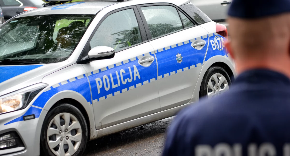 Nietrzeźwa ciężarna zatrzymana przez policję. W aucie znaleziono narkotyki