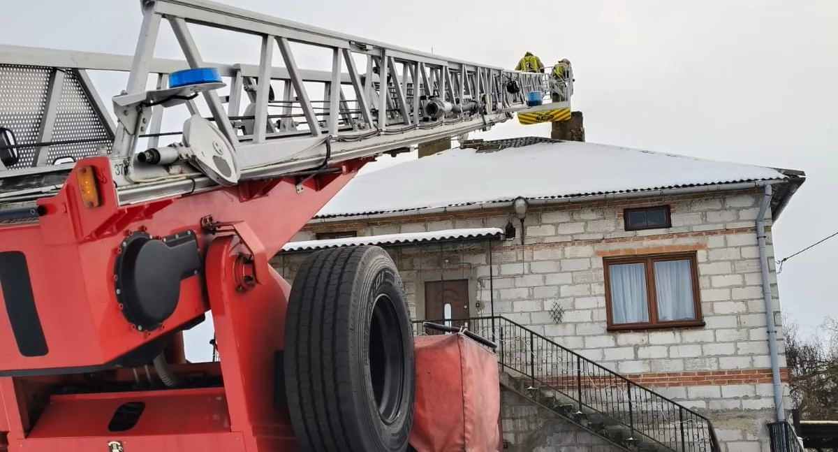 Nasielsk. Pożar sadzy w domu jednorodzinnym w Jackowie Dworskim