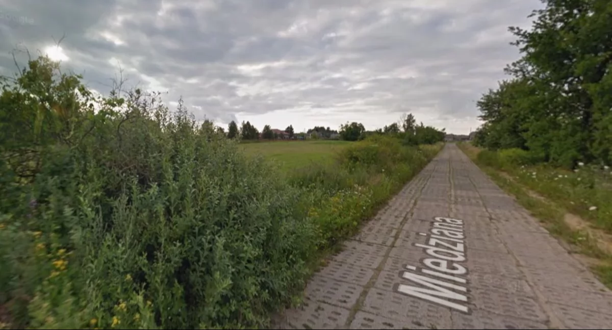 Czosnów. Jest zgoda na budowę drogi w we wsi Augustówek. Starosta nadała decyzji rygor natychmiastowej wykonalności