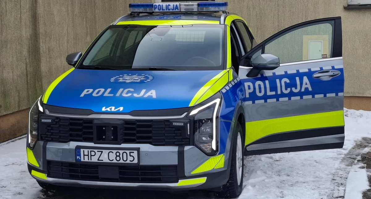 Dzięki wsparciu finansowemu nowy radiowóz trafił do policjantów z komisariatu w Czosnowie