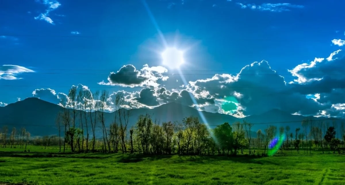 Chmury, przejaśnienia i temperatury do 13°C – prognoza pogody dla powiatu nowodworskiego na najbliższe trzy dni